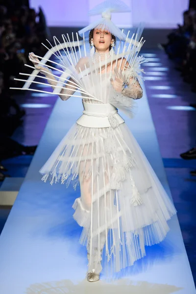 Look 63